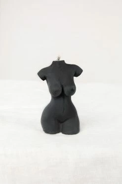 DISSH Boutiques SHE IS JOLIE SHE ONYX CANDLE