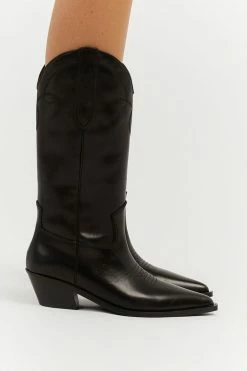 ACCESSORIES ALIAS MAE FINLEY BLACK LEATHER BOOT