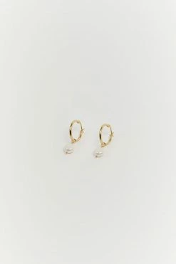 ARMS OF EVE AUGUSTA GOLD&PEARL HOOP ACCESSORIES