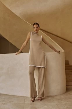 DISSH Boutiques BINDING WHEAT KNIT PANT