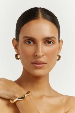 Hot Sale ๐ DISSH Boutiques JEANNE GOLD BRACELET โ๏ธ 5 DISSH Boutiques JEANNE GOLD BRACELET