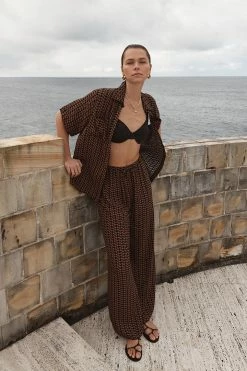 DISSH Boutiques FAME BLACK CHOC GEO DRAWSTRING PANT CLOTHING