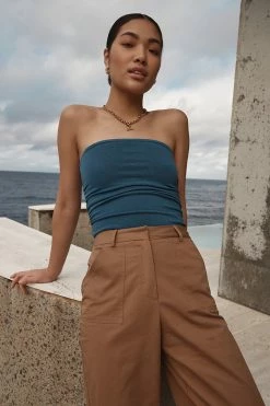 DISSH Boutiques CARRIE STEELE BLUE BANDEAU KNIT TOP CLOTHING