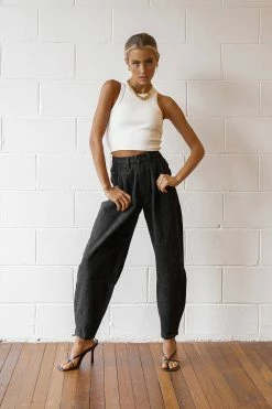 DISSH Boutiques TOPS ICONIC CROP GREY KNIT TOP