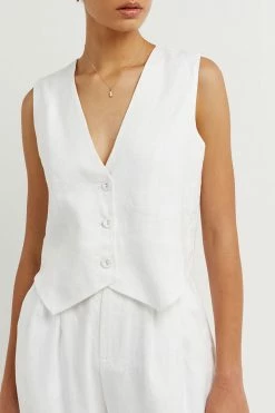 DISSH Boutiques BANKS WHITE LINEN VEST