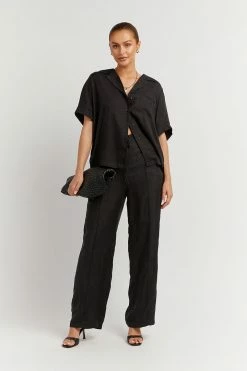 DISSH Boutiques CAMPBELL BLACK SHORT SLEEVE SHIRT
