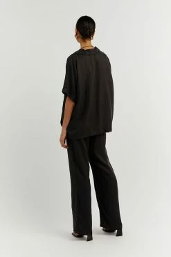 DISSH Boutiques CAMPBELL BLACK SHORT SLEEVE SHIRT