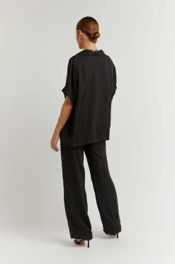 DISSH Boutiques CAMPBELL BLACK SHORT SLEEVE SHIRT