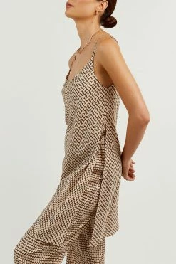 DISSH Boutiques THE BUMP FRIENDLY EDIT ALFIE BEIGE SWIRL TUNIC TOP