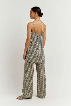 DISSH Boutiques MARLOW BEIGE GEO TUNIC TOP THE BUMP FRIENDLY EDIT