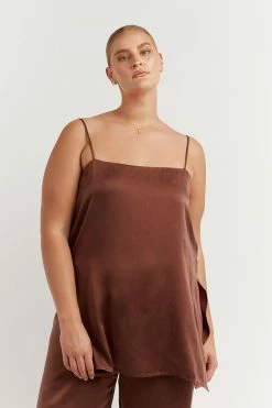 DISSH Boutiques THE BUMP FRIENDLY EDIT EVANS MAHOGANY SILK TUNIC TOP