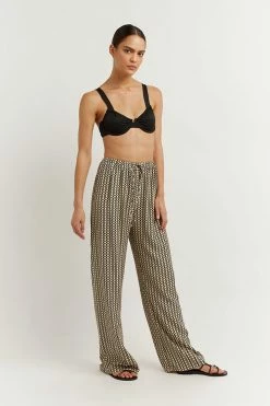 Top 10 ๐คฉ DISSH Boutiques SUNMOTION RUNWAY MARLOW BEIGE GEO DRAWSTRING PANT ๐ 10 DISSH Boutiques SUNMOTION RUNWAY MARLOW BEIGE GEO DRAWSTRING PANT