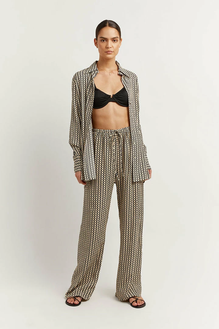 Top 10 ๐คฉ DISSH Boutiques SUNMOTION RUNWAY MARLOW BEIGE GEO DRAWSTRING PANT ๐ 1 DISSH Boutiques SUNMOTION RUNWAY MARLOW BEIGE GEO DRAWSTRING PANT