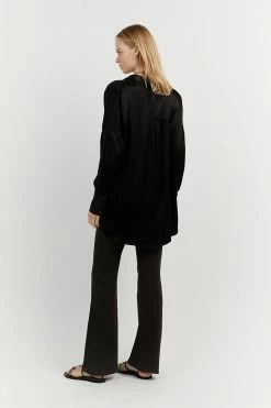DISSH Boutiques HICKS BLACK CREPE FLARE PANT