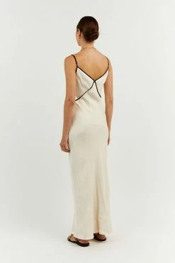 Hot Sale โญ DISSH Boutiques CLOTHING MARCO OYSTER BINDING MIDI ๐ DRESS ๐ฅฐ 10 DISSH Boutiques CLOTHING MARCO OYSTER BINDING MIDI DRESS