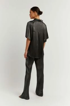 DISSH Boutiques THE BUMP FRIENDLY EDIT SIMONE CHARCOAL SATIN SHORT SLEEVE SHIRT