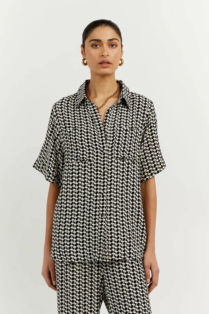 Best Pirce ๐ DISSH Boutiques CLOTHING FAME BLACK WHITE GEO VACATION ๐ SHIRT ๐ 3 DISSH Boutiques CLOTHING FAME BLACK WHITE GEO VACATION SHIRT