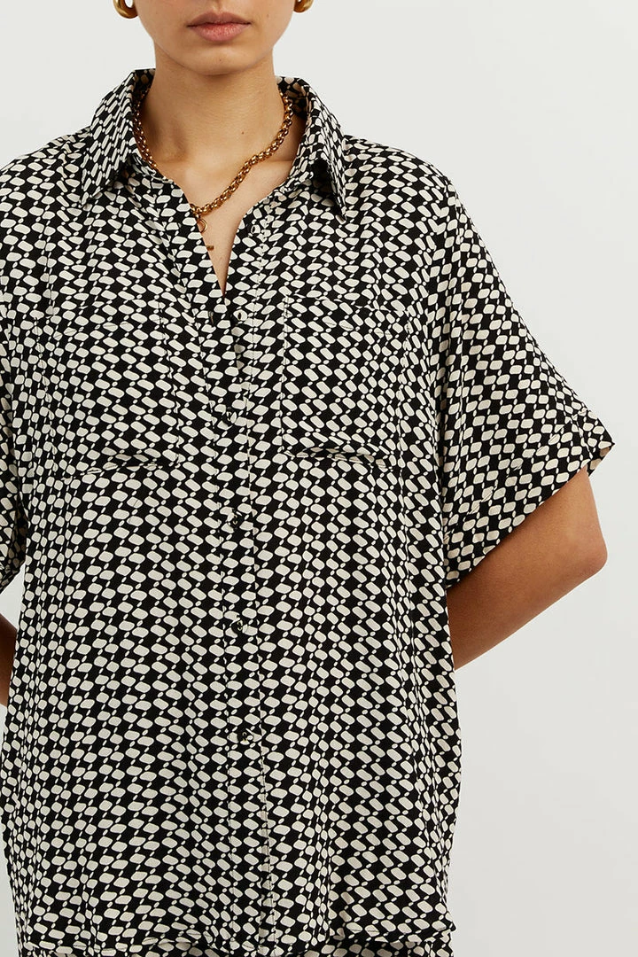 Best Pirce ๐ DISSH Boutiques CLOTHING FAME BLACK WHITE GEO VACATION ๐ SHIRT ๐ 6 DISSH Boutiques CLOTHING FAME BLACK WHITE GEO VACATION SHIRT