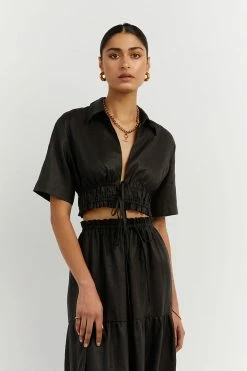 DISSH Boutiques MONTY BLACK LINEN CROPPED SHIRT CLOTHING