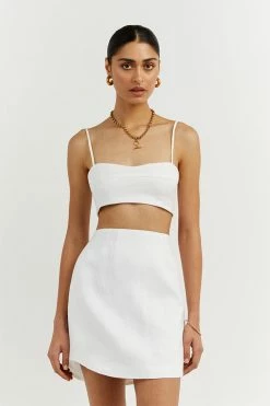 DISSH Boutiques VIENNA WHITE LINEN CURVED CROP TOP