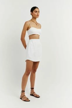 DISSH Boutiques VIENNA WHITE LINEN CURVED CROP TOP