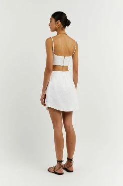 DISSH Boutiques VIENNA WHITE LINEN CURVED CROP TOP