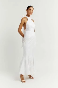 DISSH Boutiques DRESSES AISLE WHITE LINEN HIGH NECK DRESS