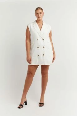 DISSH Boutiques LOGAN OFF WHITE LINEN BLAZER DRESS CLOTHING