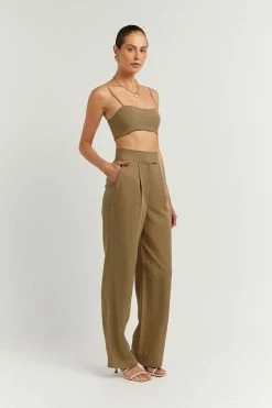 DISSH Boutiques KARLA FERN LINEN BLEND CROP TOP
