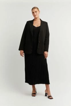 DISSH Boutiques KIRBY BLACK BLAZER