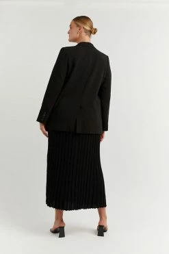 DISSH Boutiques KIRBY BLACK BLAZER