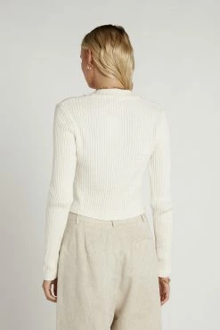 Best Pirce β€οΈ DISSH Boutiques ESSENTIAL WHITE ZIP FRONT KNIT TOPS π€© 13 DISSH Boutiques ESSENTIAL WHITE ZIP FRONT KNIT TOPS