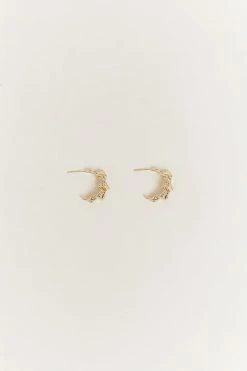 DISSH Boutiques FRIEDA GOLD HOOP EARRINGS