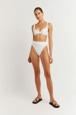 DISSH Boutiques LOLA WHITE UNDERWIRE SWIM TOP SWIMSUITS & COVERUPS