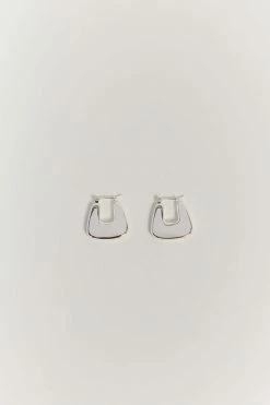 DISSH Boutiques GAEL SILVER EARRING