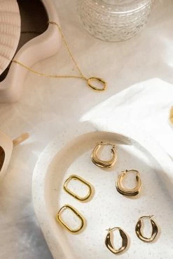 DISSH Boutiques LOLA GOLD OVAL NECKLACE KNITTED