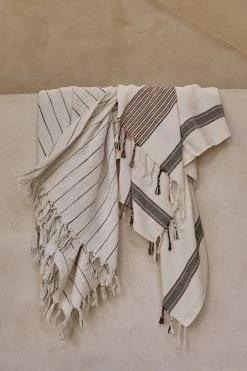 HOME MARIA FARRO KREMA BEACH TOWEL