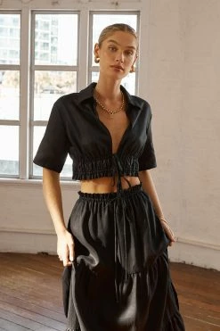 DISSH Boutiques MONTY BLACK LINEN CROPPED SHIRT CLOTHING