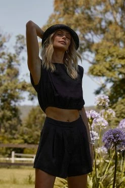 Wholesale ๐ DISSH Boutiques ALBER BLACK LINEN SHORT ๐คฉ 13 DISSH Boutiques ALBER BLACK LINEN SHORT