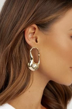 DISSH Boutiques KNITTED ROMEO GOLD HAMMERED EARRINGS