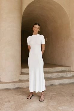 DISSH Boutiques DONNA OFF WHITE SLEEVED MIDI DRESS