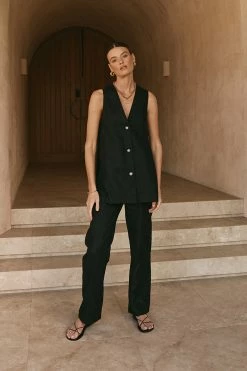 DISSH Boutiques LOGAN BLACK LINEN LONGLINE TOP