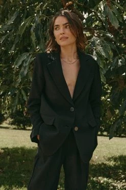 DISSH Boutiques KIRBY BLACK BLAZER