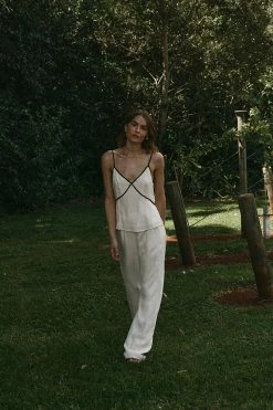 DISSH Boutiques MARCO OYSTER BINDING CAMI TOP CLOTHING