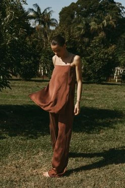 Outlet ๐ DISSH Boutiques THE BUMP FRIENDLY EDIT EVANS MAHOGANY SILK PANT ๐ฏ 19 DISSH Boutiques THE BUMP FRIENDLY EDIT EVANS MAHOGANY SILK PANT