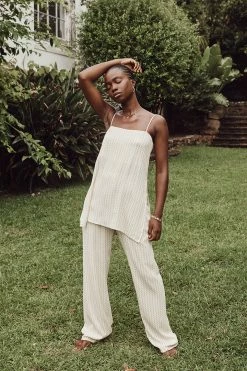 DISSH Boutiques MASON BEIGE GEO TUNIC TOP THE BUMP FRIENDLY EDIT