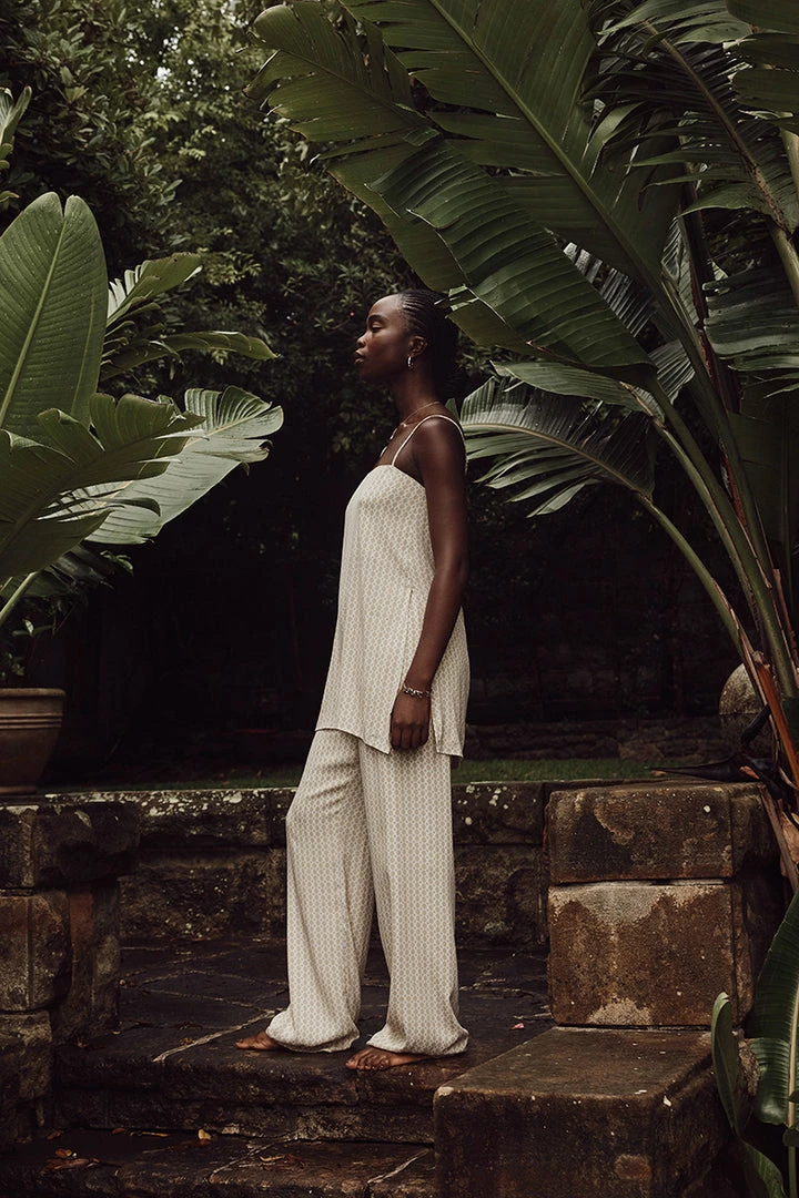 Best Pirce ๐ DISSH Boutiques MASON BEIGE GEO DRAWSTRING PANT THE BUMP FRIENDLY EDIT ๐ฅฐ 2 DISSH Boutiques MASON BEIGE GEO DRAWSTRING PANT THE BUMP FRIENDLY EDIT