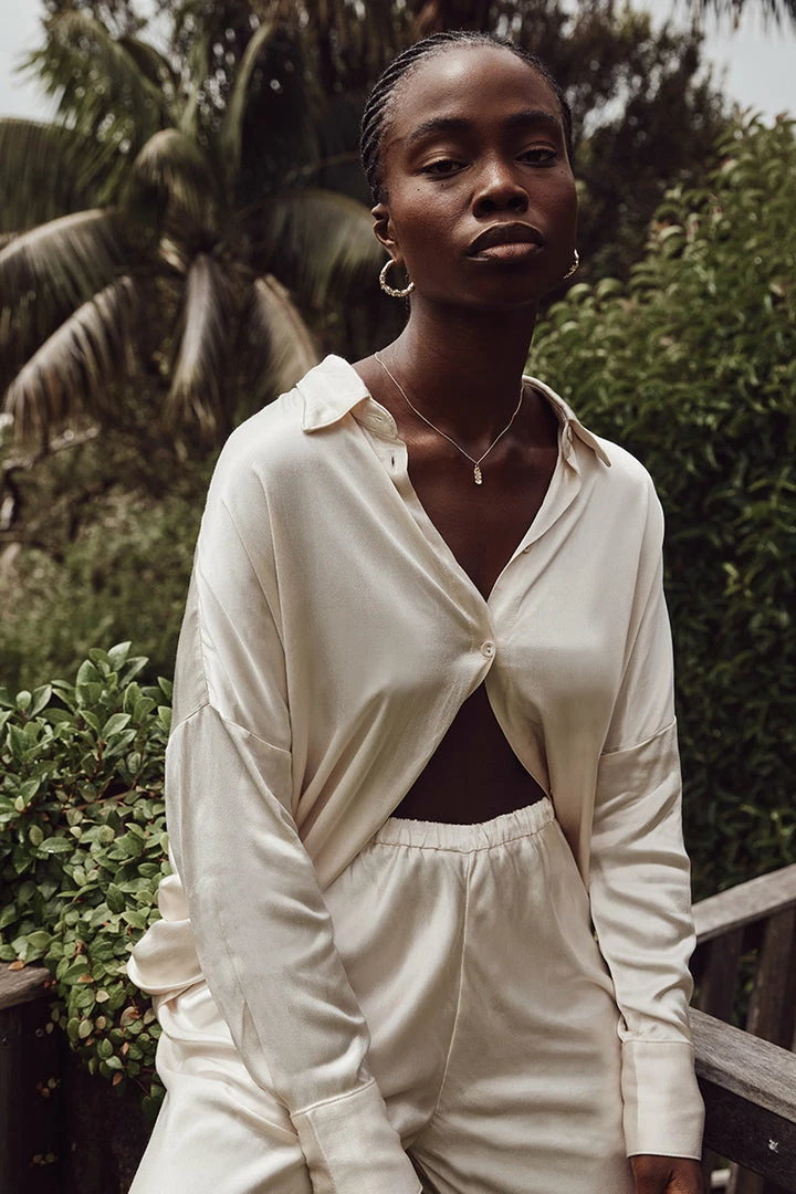 Flash Sale โ DISSH Boutiques SIMONE PEARL SATIN ๐ SHIRT CLOTHING ๐ 2 DISSH Boutiques SIMONE PEARL SATIN SHIRT CLOTHING