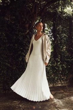 DISSH Boutiques THE BUMP FRIENDLY EDIT KAT OFF WHITE V NECK KNIT DRESS