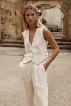 DISSH Boutiques CLOTHING BANKS BUTTER LINEN VEST